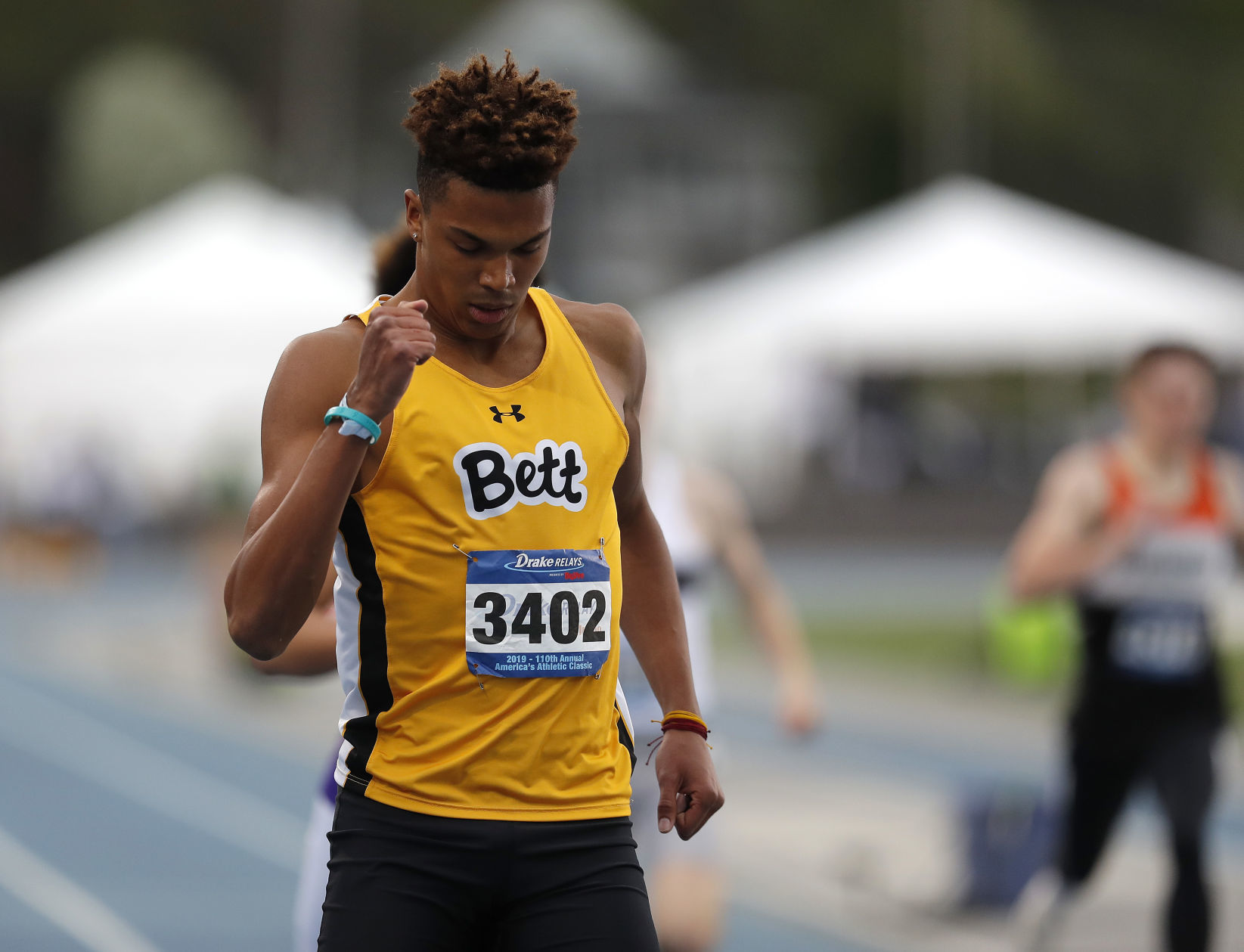 042518mp-DrakeRelays-boys-400-4